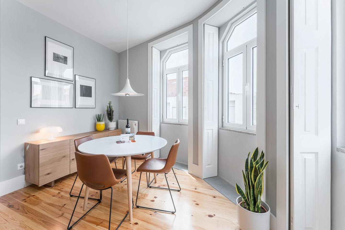 Guestready - Colorful Apt Near Agosto Station Порто Екстериор снимка